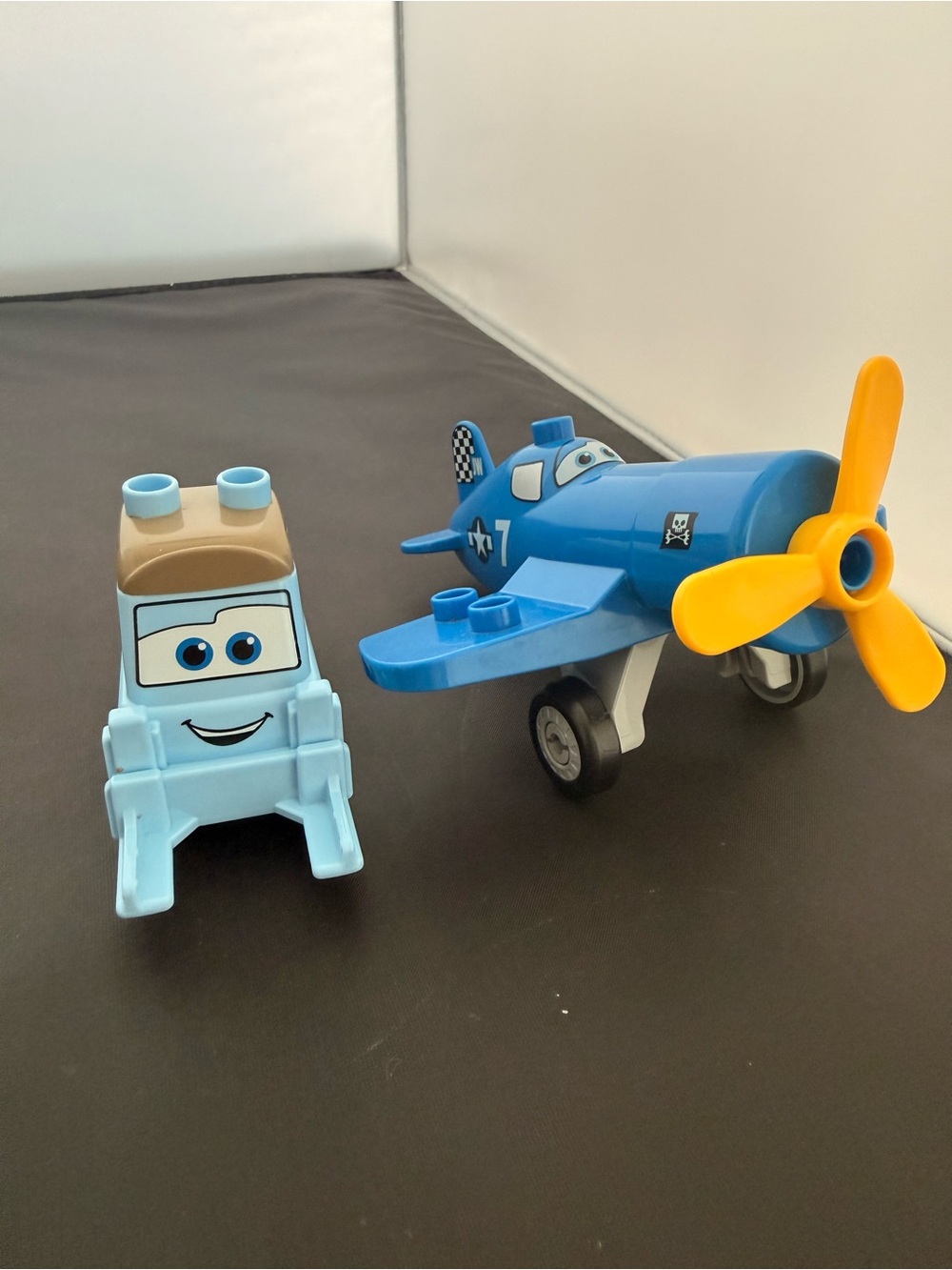 LEGO DUPLO Disney Planes Skipper Riley airplane & Dottie